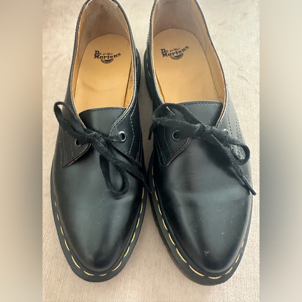 Rare Dr Martens Siano Size 9 UK Size 7
